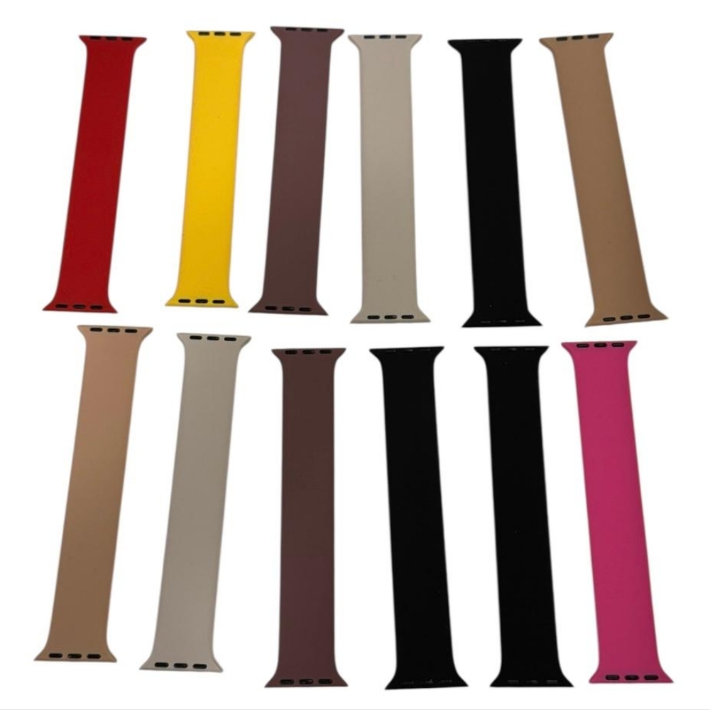 Lot of 10 smartwatch strap, made of flexible, waterproof silicone.